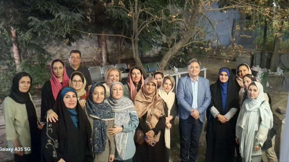 نخستین تور همدلی همراز در باغ خسروشاهی با حضور دکتر مجید اخشابی